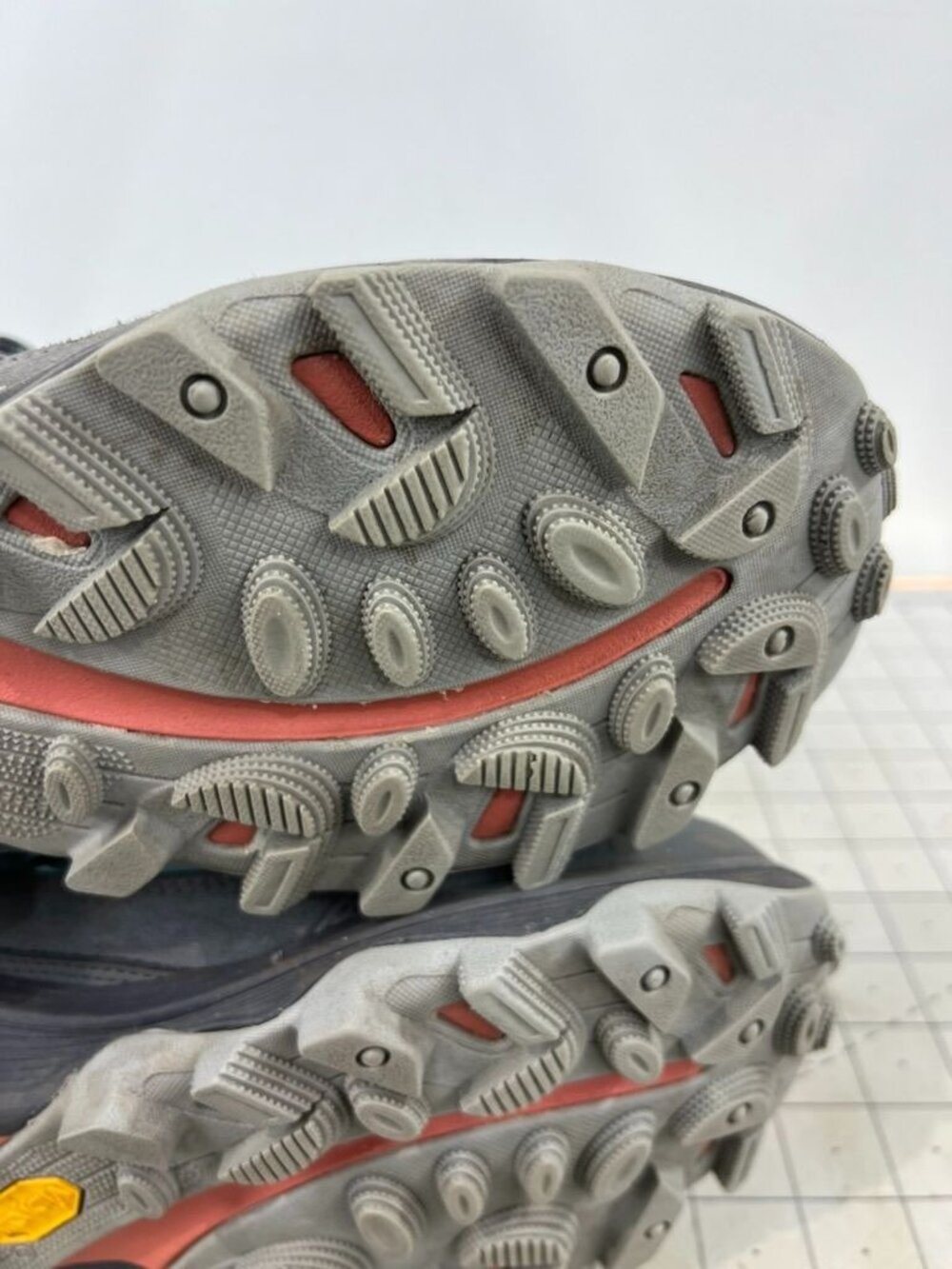 Merrell Women’s Waterproof Hiking Boots Vibram Sole Sz 9.5 US Gray & Red J067016 - Picture 10 of 11